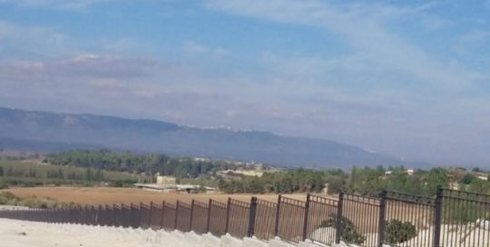 גדר מסגרות מפרופילים, מדגם עפרוני ריבועים.